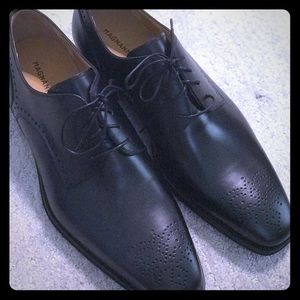 BRAND NEW Magnanni Gregorio Black Leather Derbys